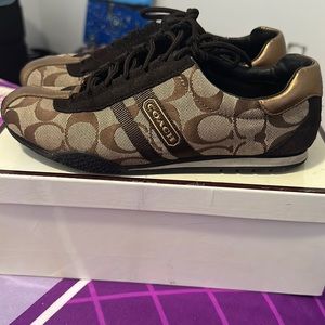 Coach shoes per owned 6.0 size purchase from coach store good condition